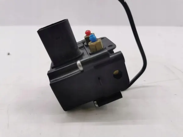 BMW X5 E70 2010 Bloco de válvula de suspensão pneumática traseira AMD108708 image 2