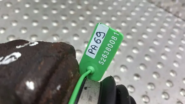 Semi-eixo esquerdo traseiro OEM S26380081 para Audi image 6