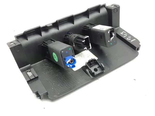 Prise USB Jeep Avenger OEM 735763556 - Occasion image 4