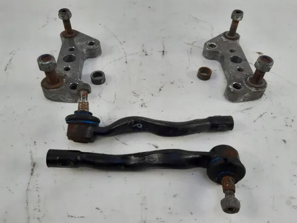 BMW E36 Ohjauspäät OEM 1084484887 image 3