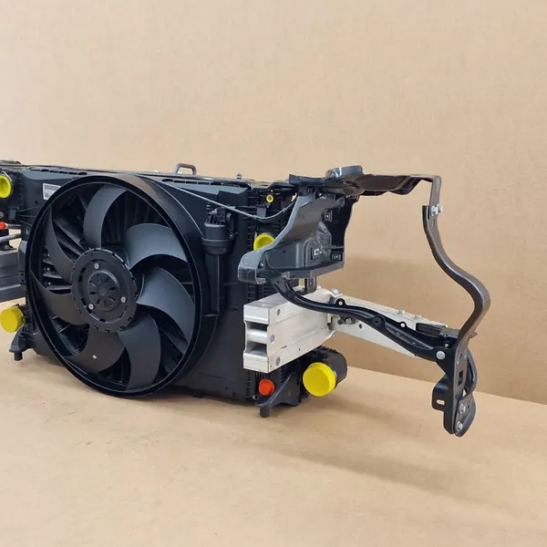 Voorkoeler Mercedes W212 C207 CLS C218 image 10