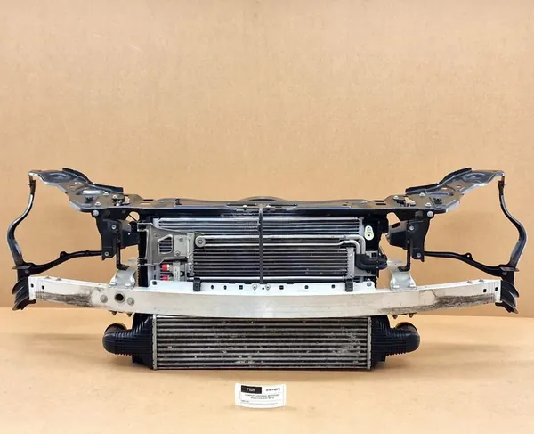 Voorkoeler Mercedes W212 C207 CLS C218 image 2