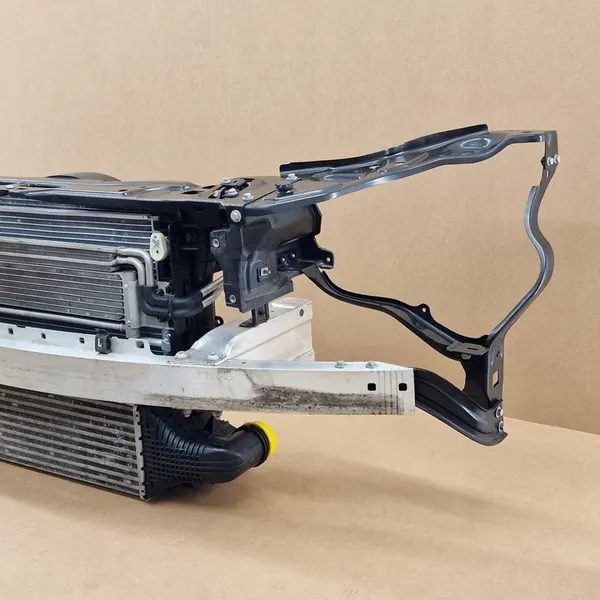 Voorkoeler Mercedes W212 C207 CLS C218 image 5