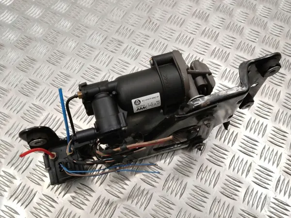 Compresor suspensión aire OEM 6799419 BMW X5 E70 image 3
