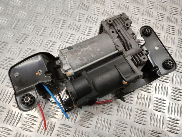 Compresor suspensión aire OEM 6799419 BMW X5 E70 image 4