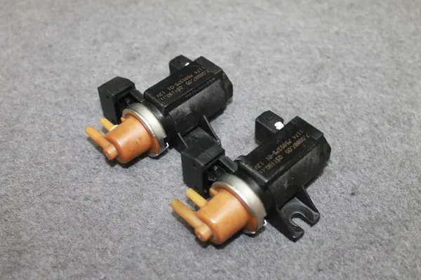 BMW F01 F02 X6 E71 N54B30A Turboventil - 7595375 image 2