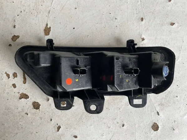 Lámpara trasera izquierda del parachoques Renault Captur II 265855239R image 2