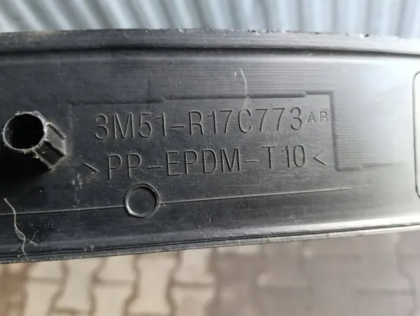 OEM 3M51-R17C773-AB Bakre Stötfångarstrimma Ford C-Max image 9
