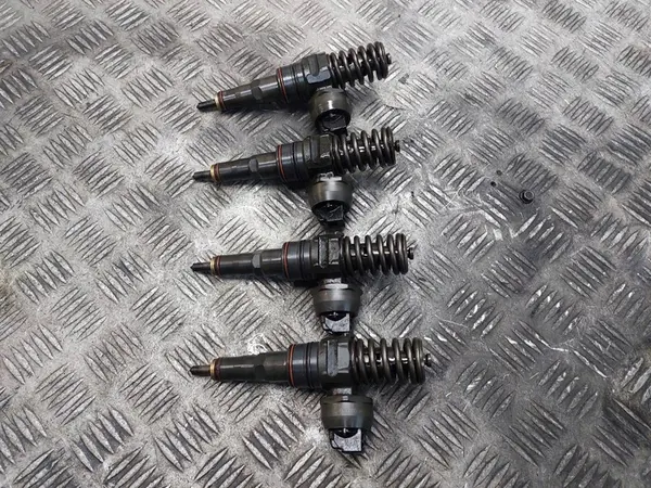 Audi OE 038130073AR injecteur pompe image 1