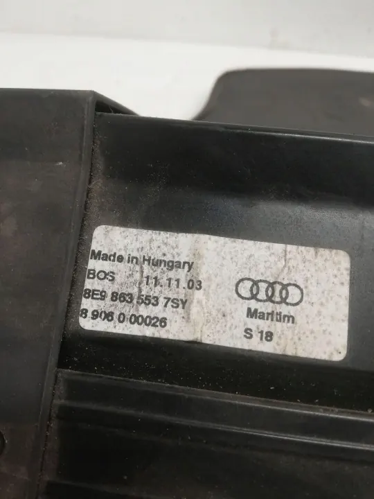 Audi A4 S4 B7 Kofferbakrolgordijn OEM 8E9863663 image 6