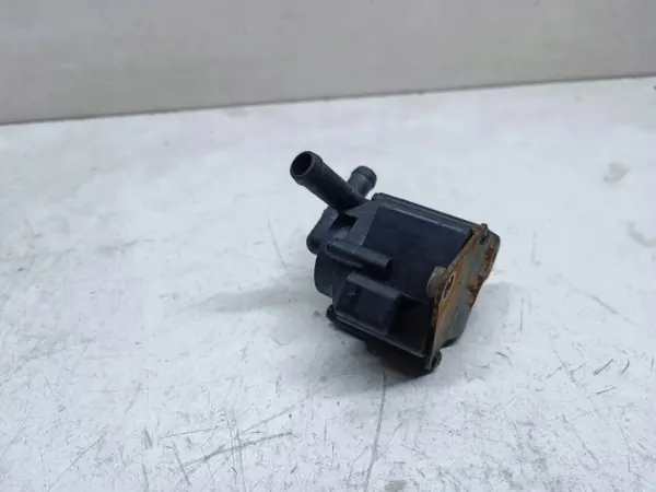 BMW OE 7 629 917 hulpwaterpomp - Gebruikt image 2