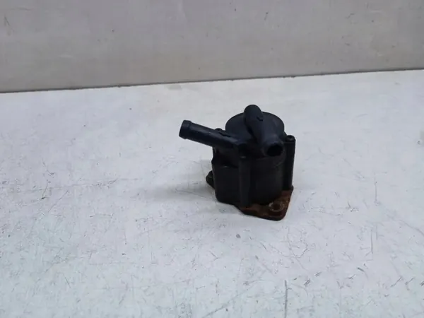 BMW OE 7 629 917 hulpwaterpomp - Gebruikt image 3