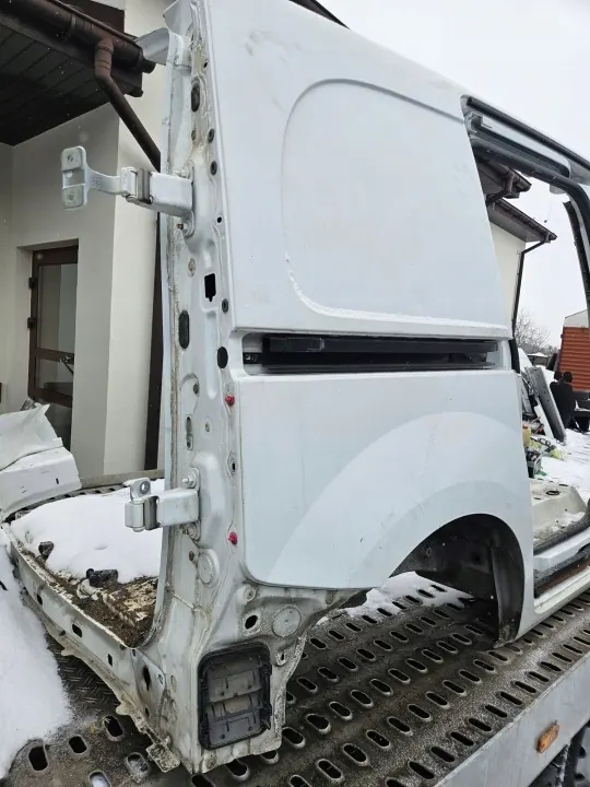 Panneau latéral arrière droit Renault OE - Pièce OEM image 3