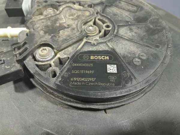 Skoda AdBlue-säiliö OEM 3Q0131877D Superb III 2.0 TDI:lle image 7