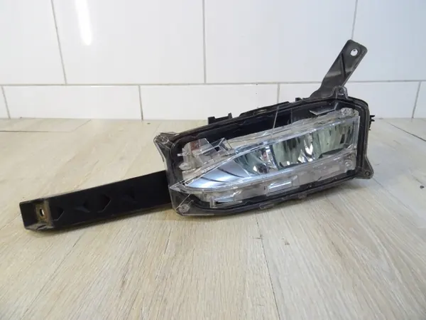 Feu DRL KOITO 78-7 LLU pour Lexus NX 2017-2021 image 2