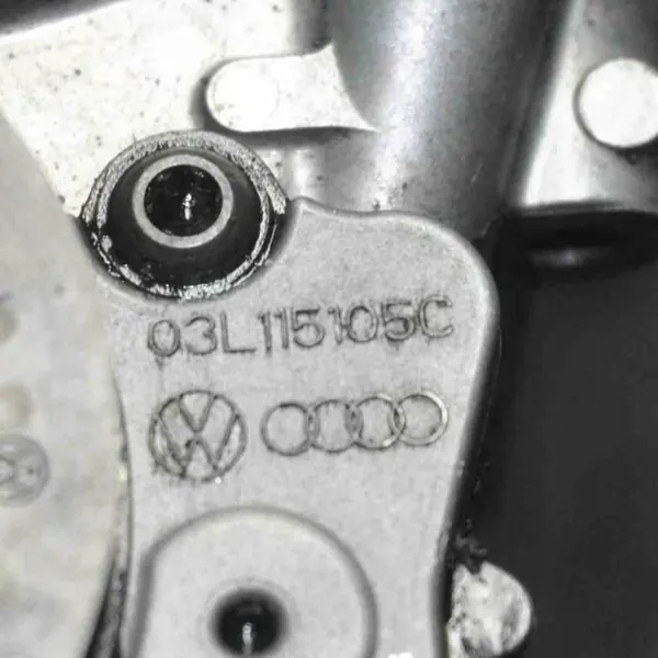 Pompe à huile d'occasion OEM 03L115105C03L115263 Audi A3 image 2