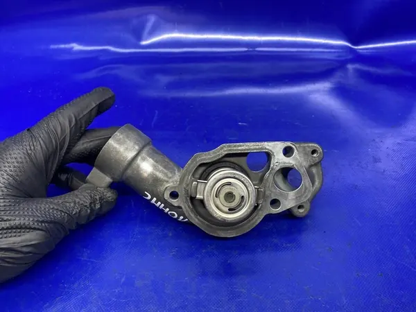 Carcasa de termostato Opel Antara Chevrolet Captiva 3.2 V6 image 3