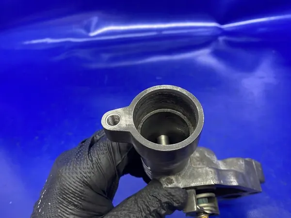 Carcasa de termostato Opel Antara Chevrolet Captiva 3.2 V6 image 7