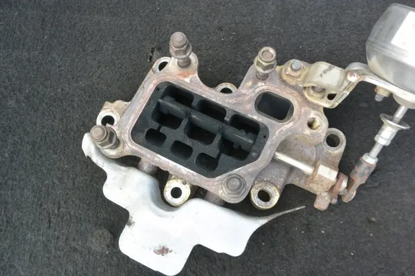 Mazda OE PY8V13450G - Käytetty alkuperäinen osa image 3