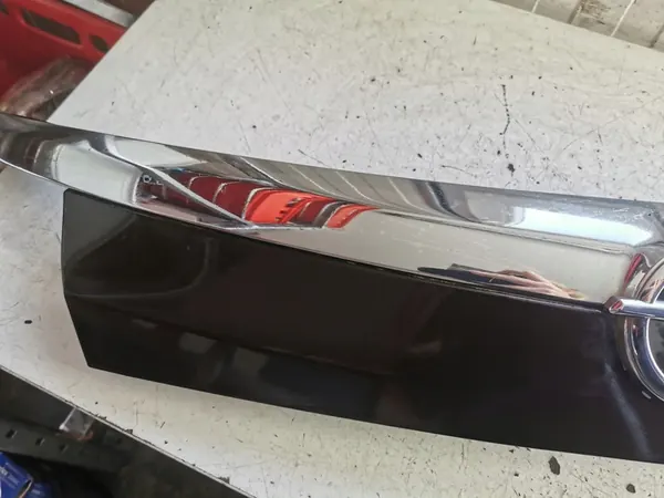 Opel Insignia A Achterklep Trim 2010 image 3