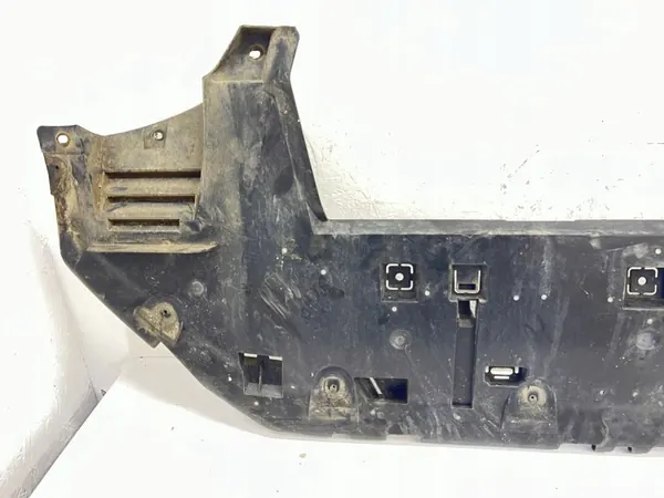 Cobertura placa para-choques dianteira OEM 9808501880 - Usado image 3