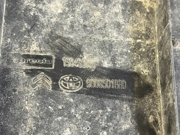 Cobertura placa para-choques dianteira OEM 9808501880 - Usado image 7
