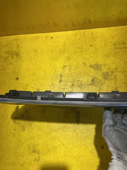 Volvo V50 Grille 2010 OE 31290533 image 7