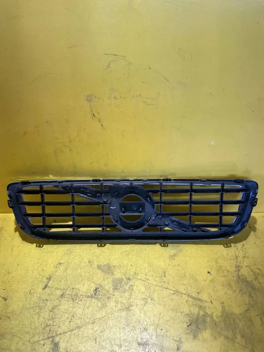 Volvo V50 Grille 2010 OE 31290533 image 8