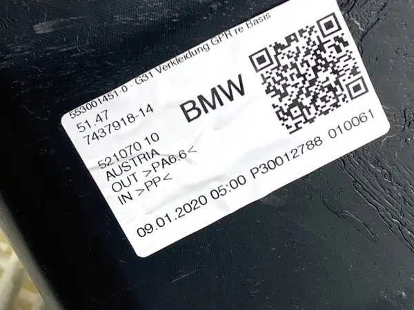 Panel Lateral Derecho Maletero OEM 7437918 BMW G31 image 3