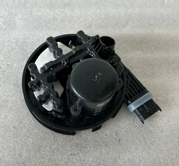Bomba AdBlue OEM F01C470252 - Estado Usado image 3