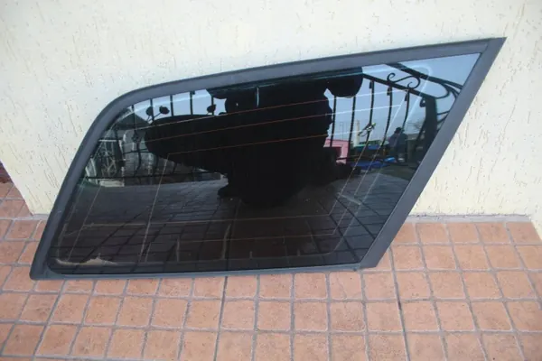 Carrosserieglas Audi OE Rechts Achter 2112 image 2