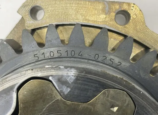 MAN Motorölpumpe OEM 51051035037 - Gebraucht image 6