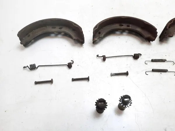 Fiat Ducato Handbremsbacken OEM MAM63281 image 4