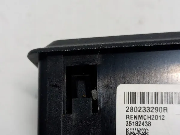 Tomada USB AUX Renault Master IV image 3