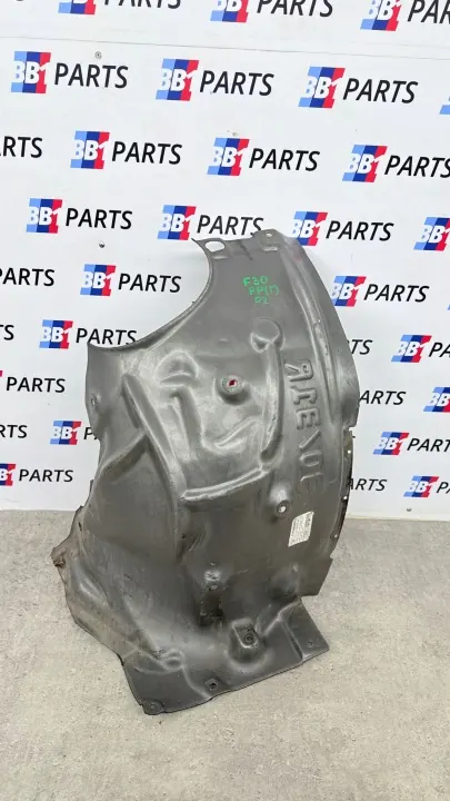 Pasos de Rueda Trasero Derecho BMW F30/F31 OEM 7260700 image 6