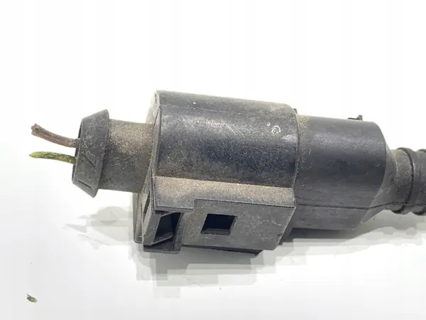 Framhuvudslås AUDI A4 B8 Sedan 8K0823509G 07-15 image 4