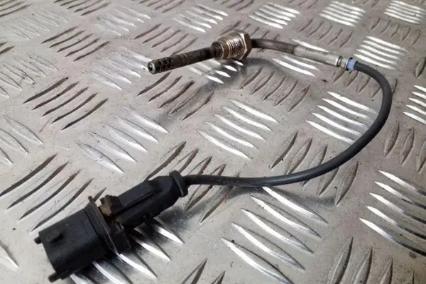 Sensor de temperatura de escape OPEL ASTRA J GTC 2.0L diesel image 3