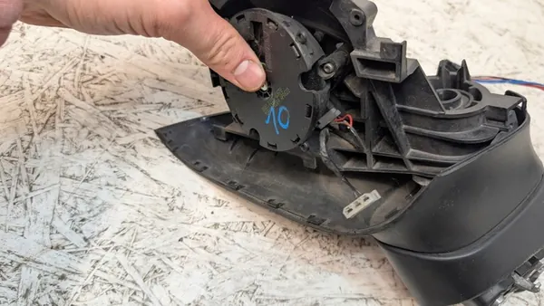 FIAT 500X Vasemman Puolen Peilin Runko 7Pin 735603612 image 3