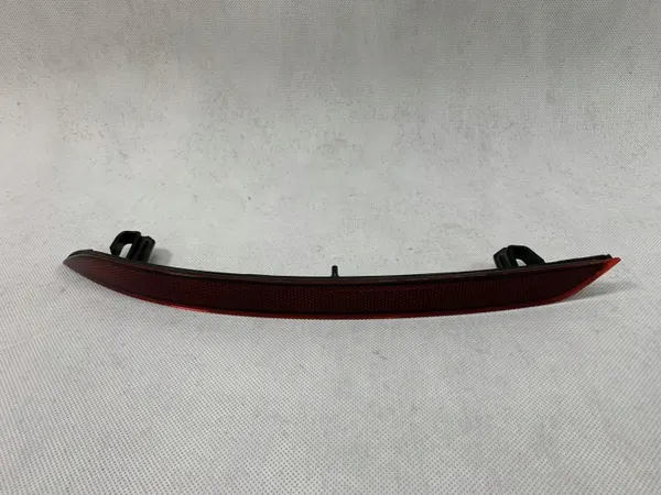 Volvo XC60 linker achterreflector OEM 31656677 image 2