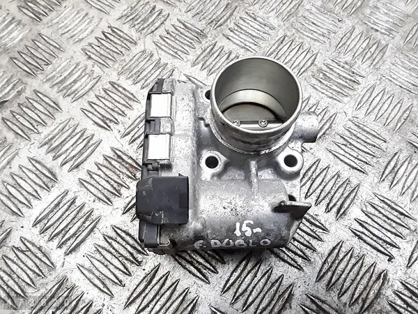 Corps de papillon Fiat Doblo 2015 image 1