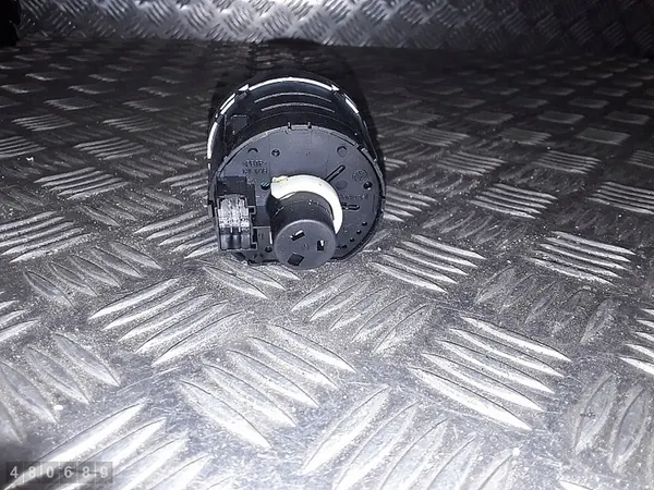 VW Jetta 2006 Strömbrytare 1K0941431A image 2