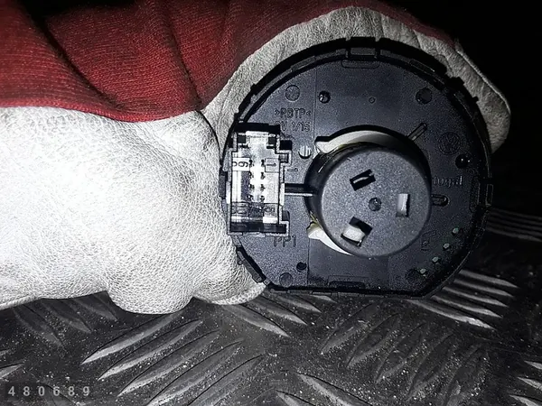 VW Jetta 2006 Strömbrytare 1K0941431A image 3