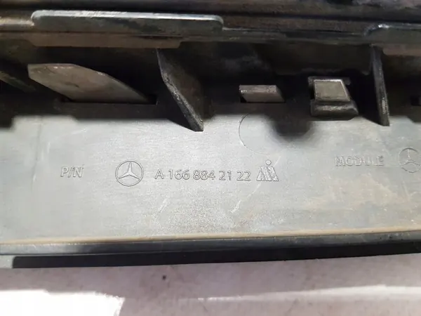 Rejilla de parachoques cromada izquierda LED Mercedes ML W166 image 8