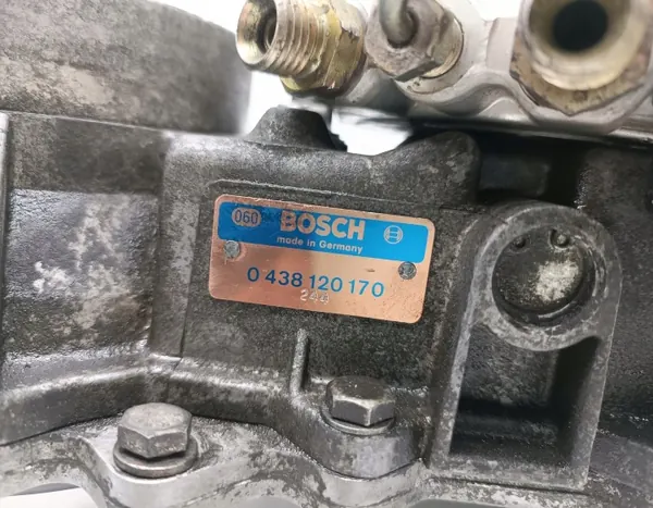 Distribuidor de combustible OEM 0438120170 Mercedes W126 image 3