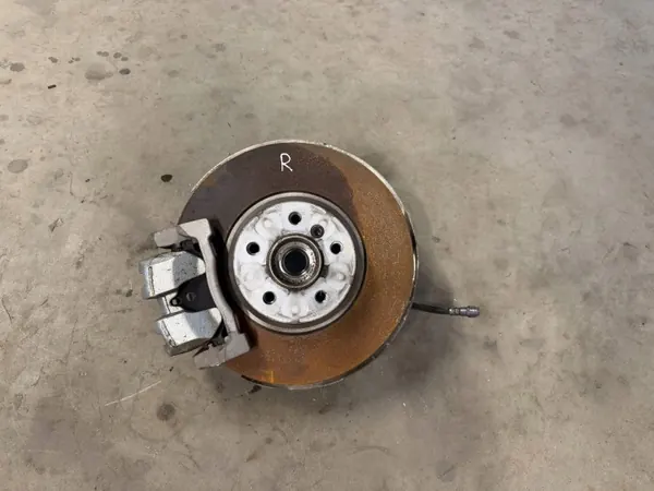 BMW X3 G45 etupyörän navan OEM 8836066 image 2