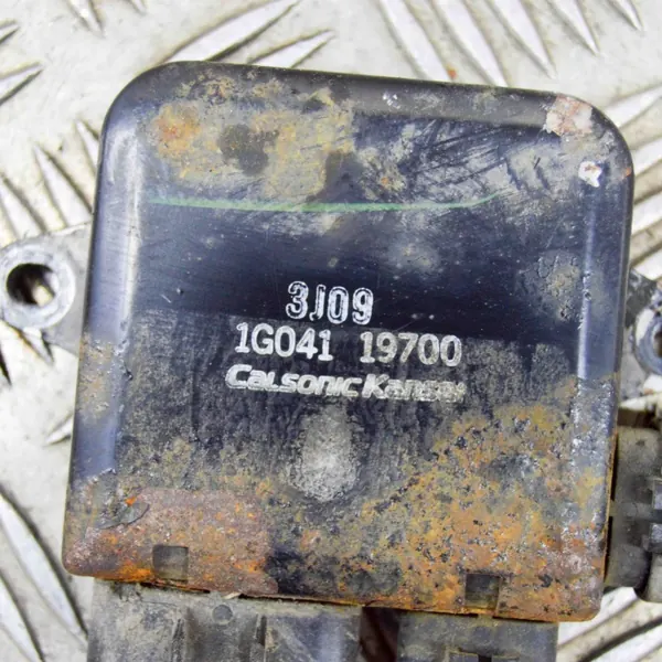 Tesla Model S Kühlerlüfter-Relais OEM 1G04119700 image 6