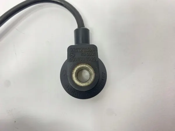Sensor de golpeteo OEM 0031538028 Mercedes W124 M111 image 3