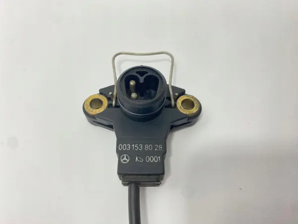 Sensor de golpeteo OEM 0031538028 Mercedes W124 M111 image 4