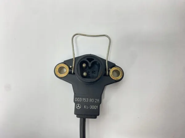 Sensor de golpeteo OEM 0031538028 Mercedes W124 M111 image 5