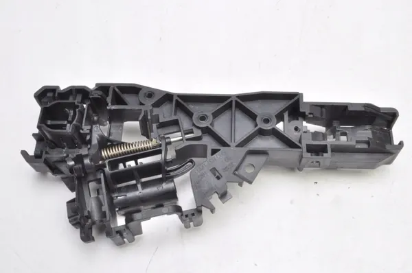 Cupra Leon Türgriffhalterung OEM 5H0837885C Links Vorne image 2